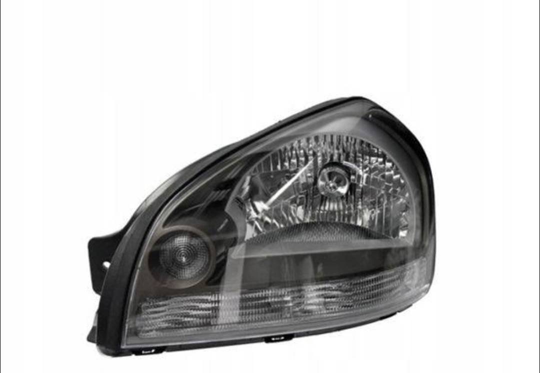 25499e97-f767-4440-8455-3e5ddee19b6c چراغ جلو راست توسان 2010 - Image 1